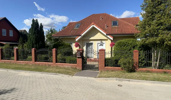 dom wolnostojący, 5 pokoi Pręgowo, Pieczarkowa