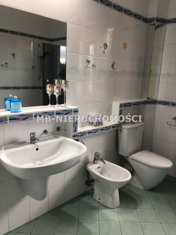 dom wolnostojący, 10 pokoi Zalbki. Zdjęcie 13