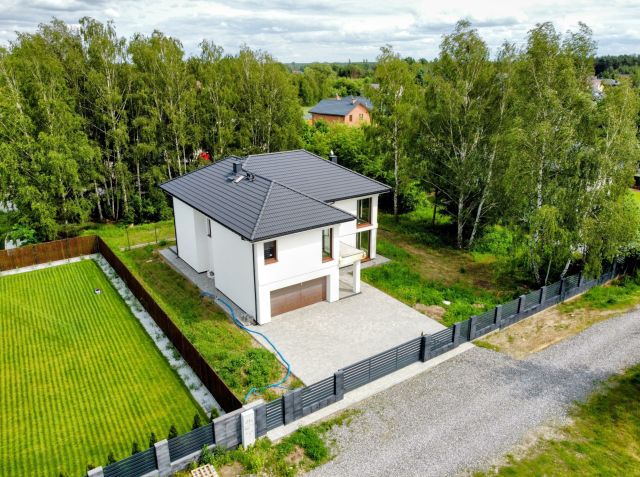 dom wolnostojący, 5 pokoi Stara Wieś. Zdjęcie 2