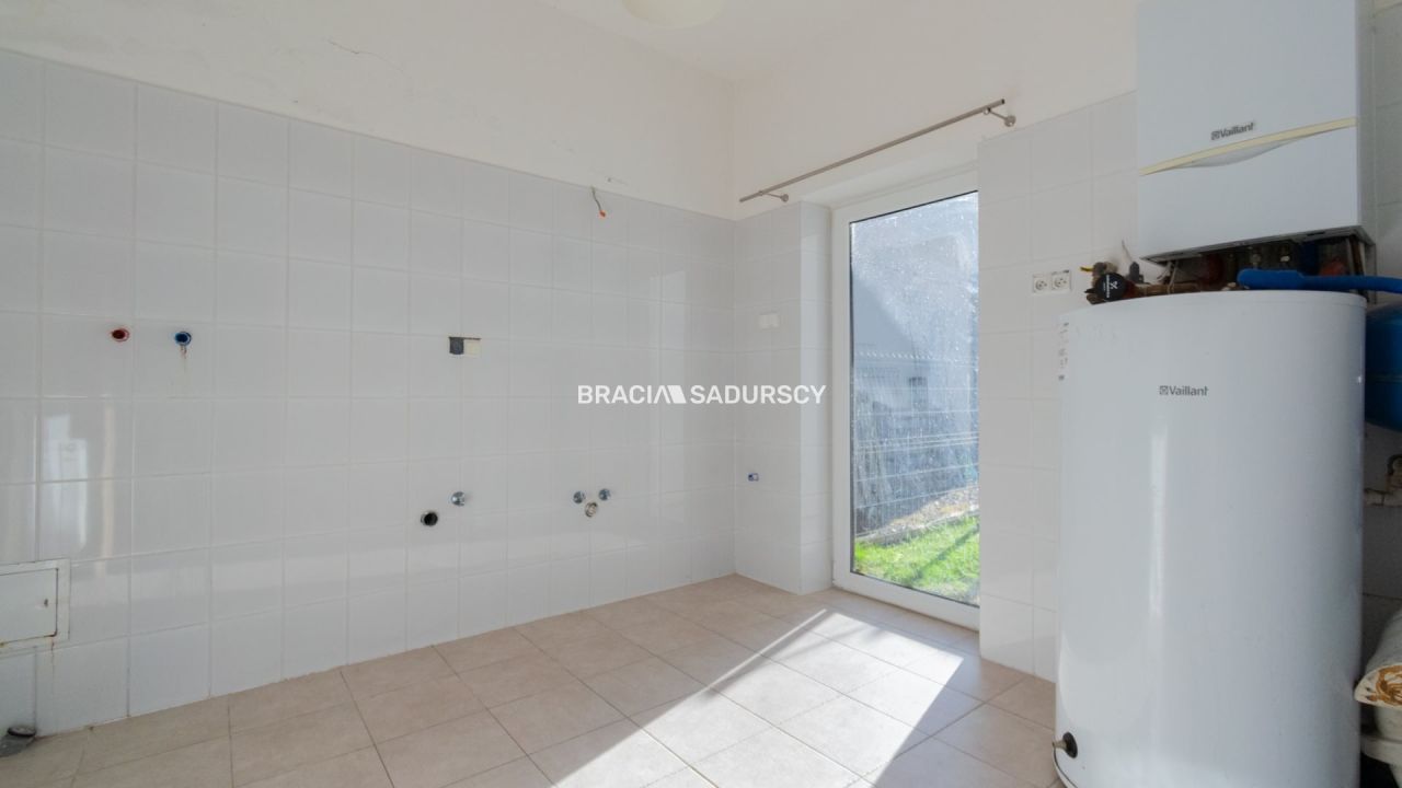 bliźniak, 6 pokoi Wola Luborzycka. Zdjęcie 20