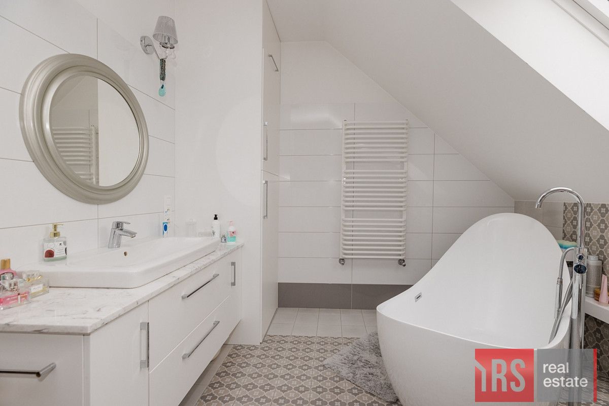 bliźniak, 5 pokoi Izabelin. Zdjęcie 20