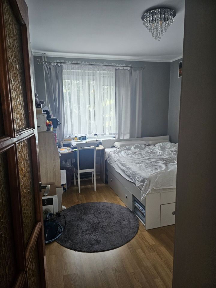 Mieszkanie 3-pokojowe Staszyce. Zdjęcie 3