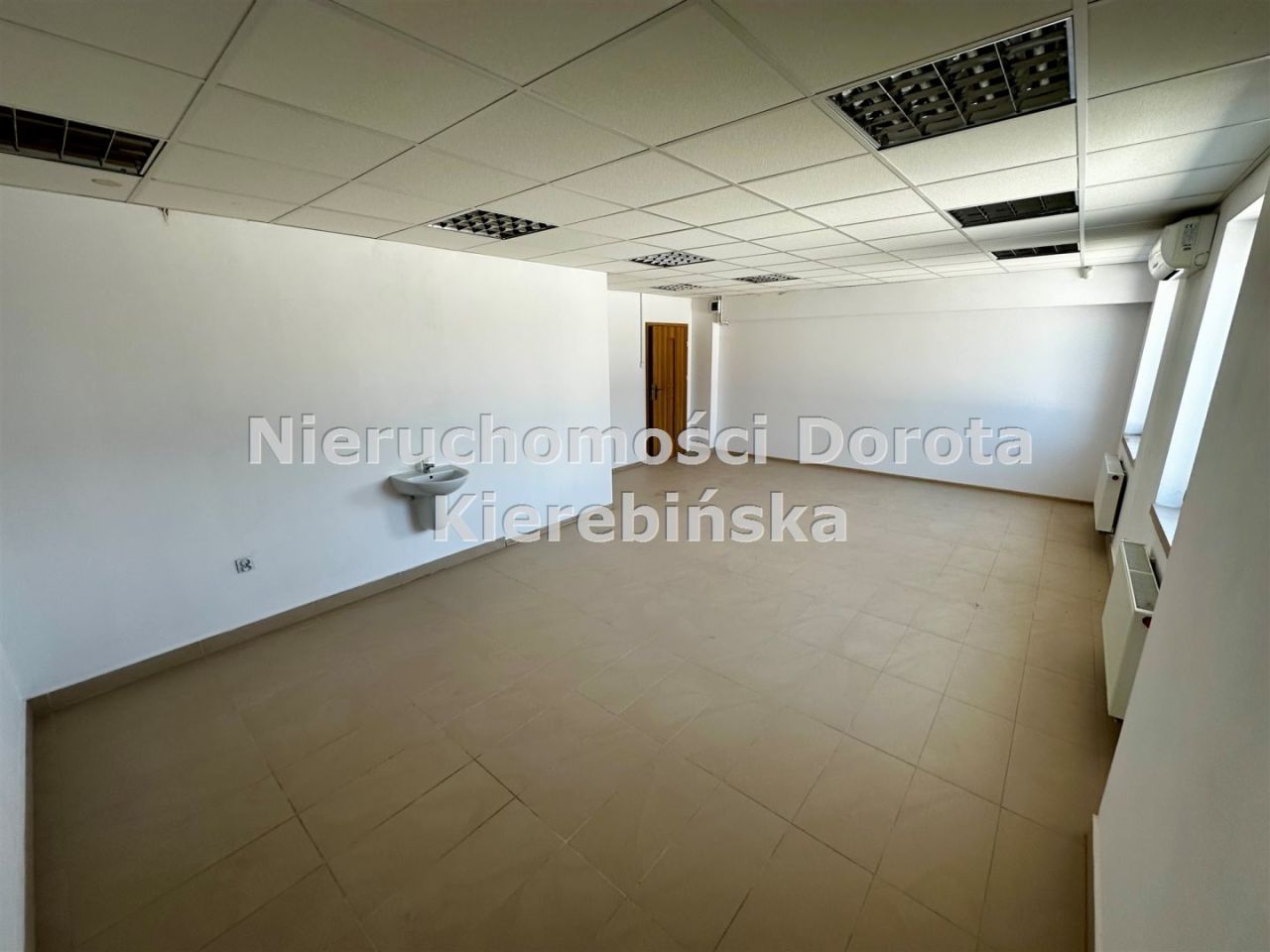 Lokal Tomaszów Mazowiecki, ul. ks. Jerzego Popiełuszki. Zdjęcie 4