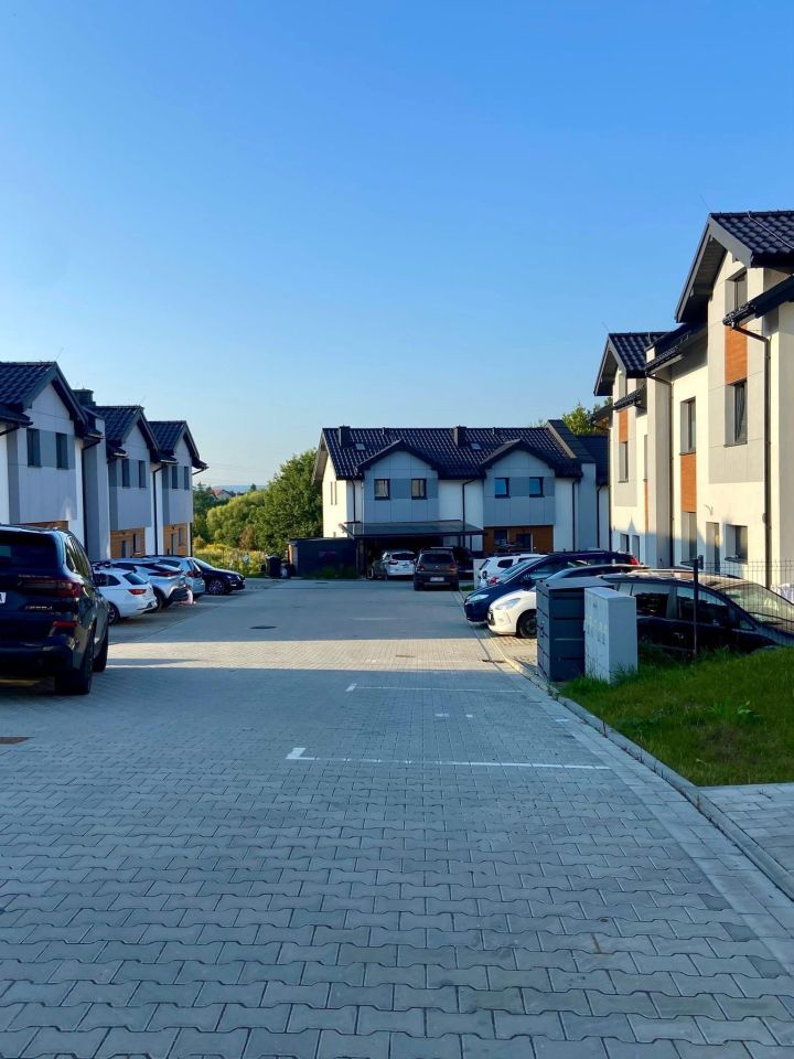 Mieszkanie 3-pokojowe Piekary. Zdjęcie 4