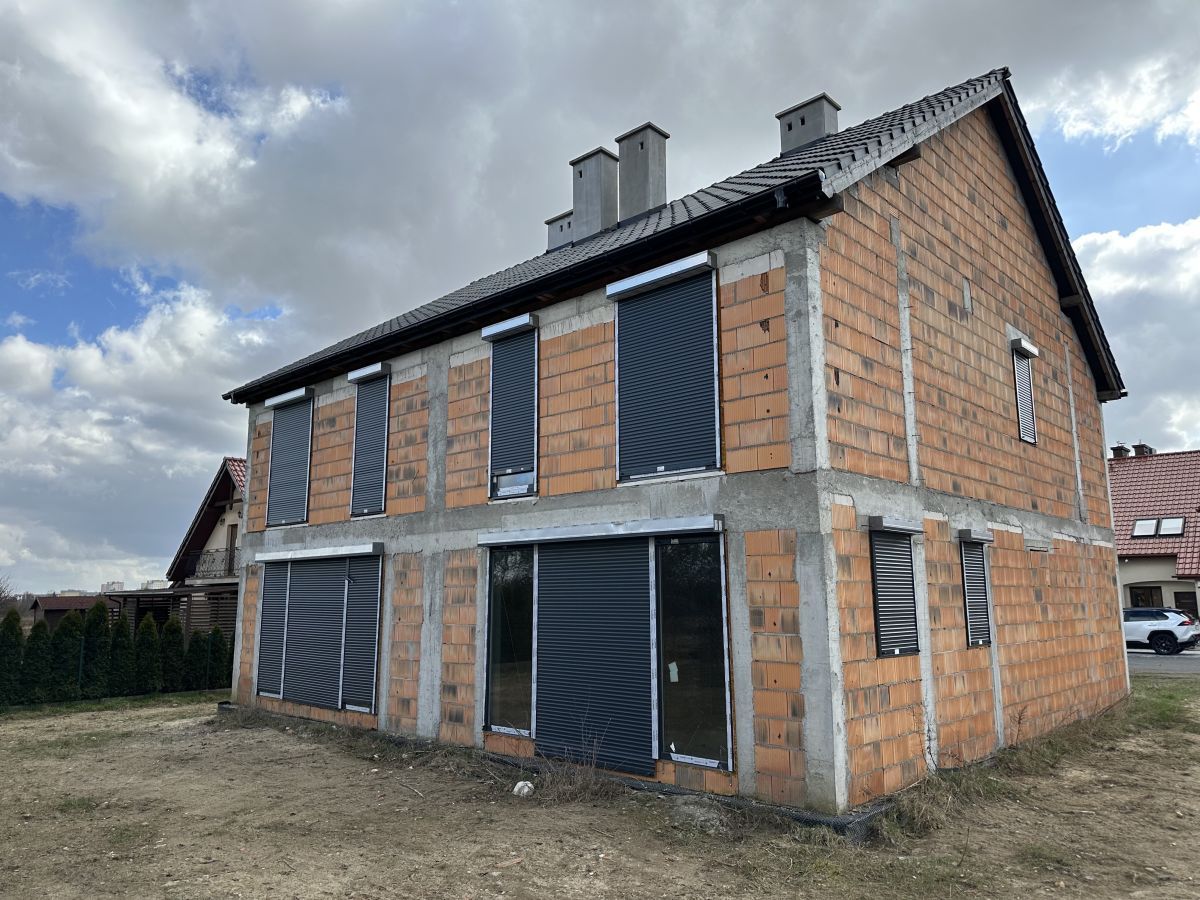 bliźniak, 5 pokoi Lubin. Zdjęcie 1