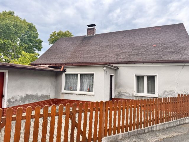 dom wolnostojący, 4 pokoje Wielowieś, ul. Główna. Zdjęcie 1