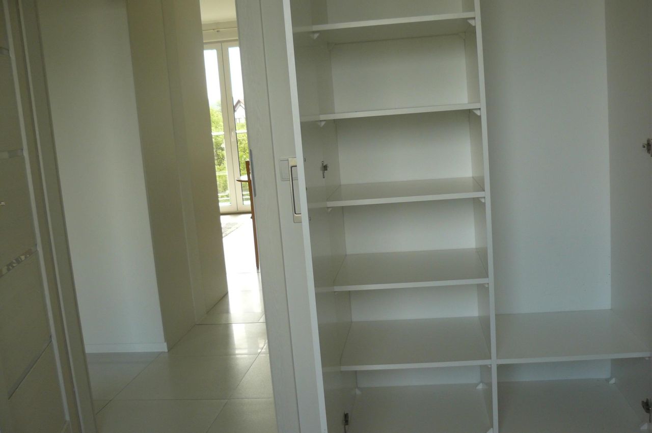 Mieszkanie 3-pokojowe Reda Ciechocino, ul. Krokusowa. Zdjęcie 3