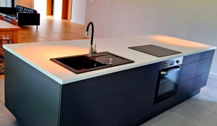 dom wolnostojący, 5 pokoi Czarny Las