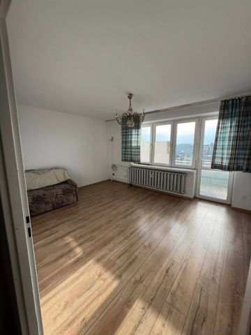 Mieszkanie 3-pokojowe Chmielnik, ul. Piastów. Zdjęcie 1