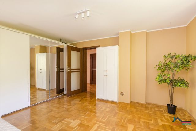 dom wolnostojący, 5 pokoi Józefów, ul. Jachowicza. Zdjęcie 27