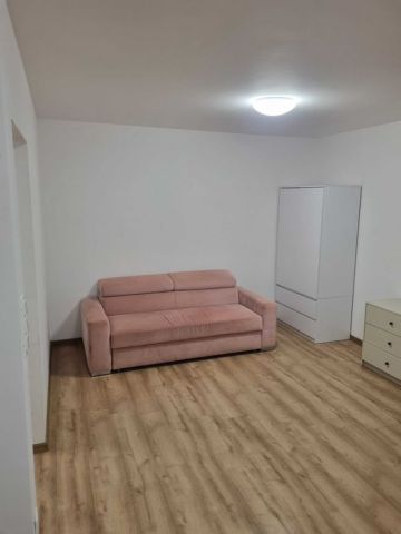 Mieszkanie 1-pokojowe Jelcz-Laskowice. Zdjęcie 1