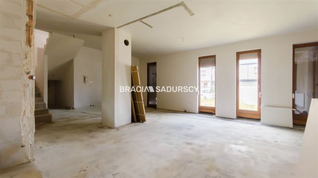 Mieszkanie 5-pokojowe Kraków Kliny, ul. Komuny Paryskiej. Zdjęcie 1