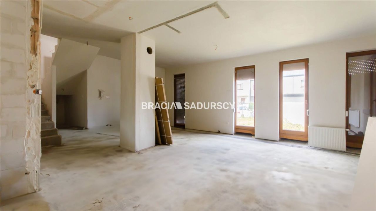 Mieszkanie 5-pokojowe Kraków Kliny, ul. Komuny Paryskiej