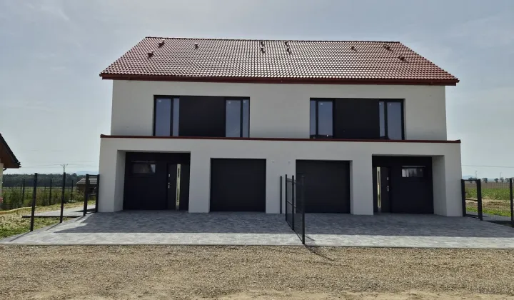 bliźniak, 5 pokoi Kalno