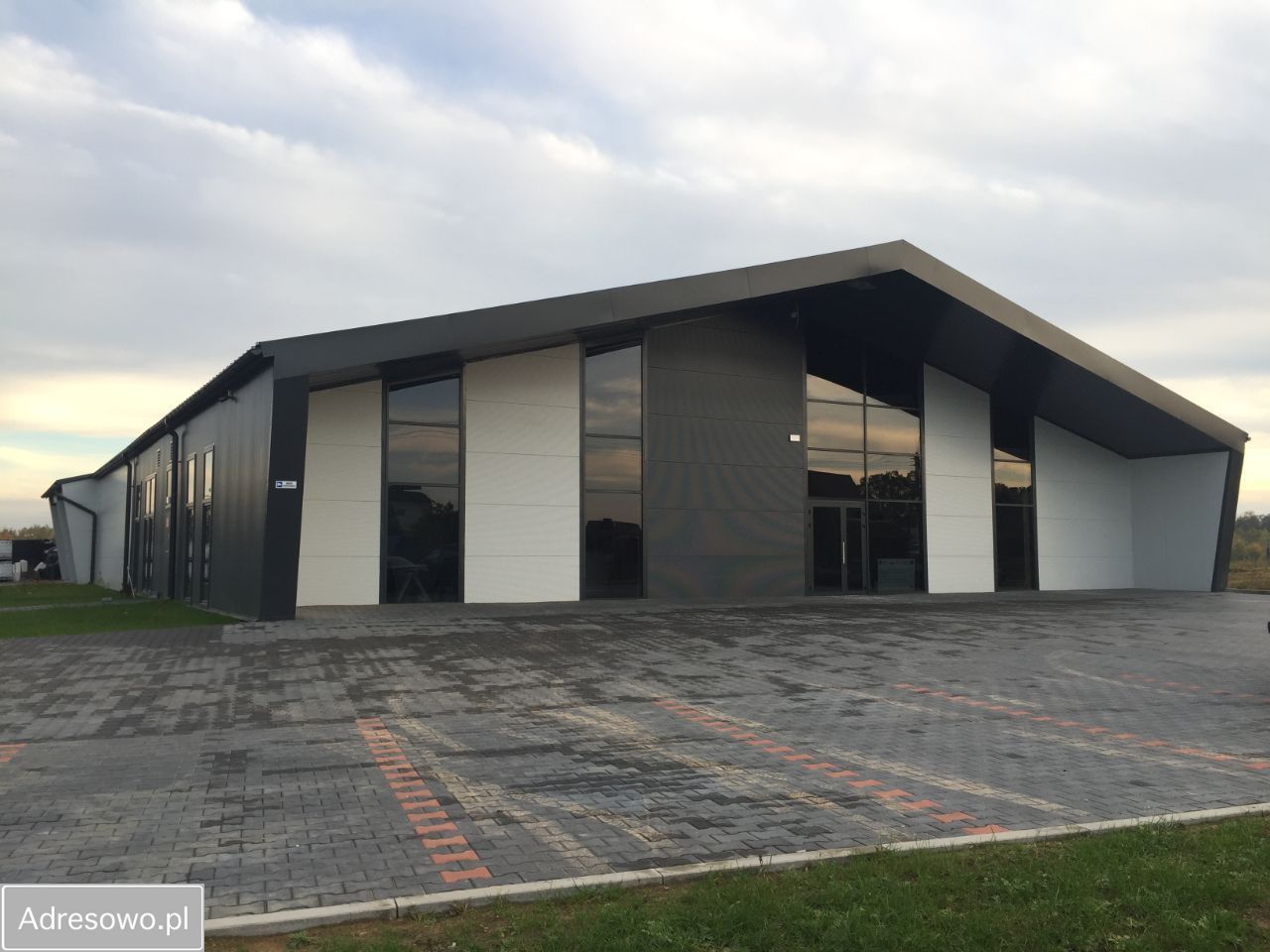 Hala/magazyn Michałowo. Zdjęcie 2