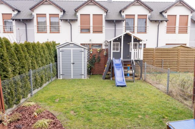 dom szeregowy, 4 pokoje Plewiska, ul. Szkolna. Zdjęcie 1