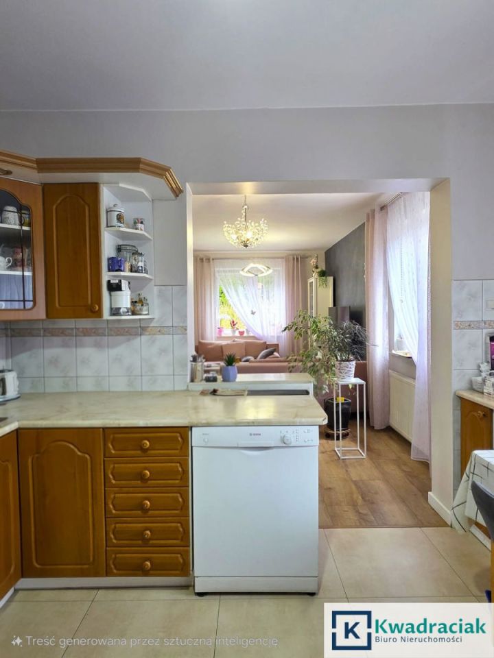 dom wolnostojący, 5 pokoi Zahutyń. Zdjęcie 10