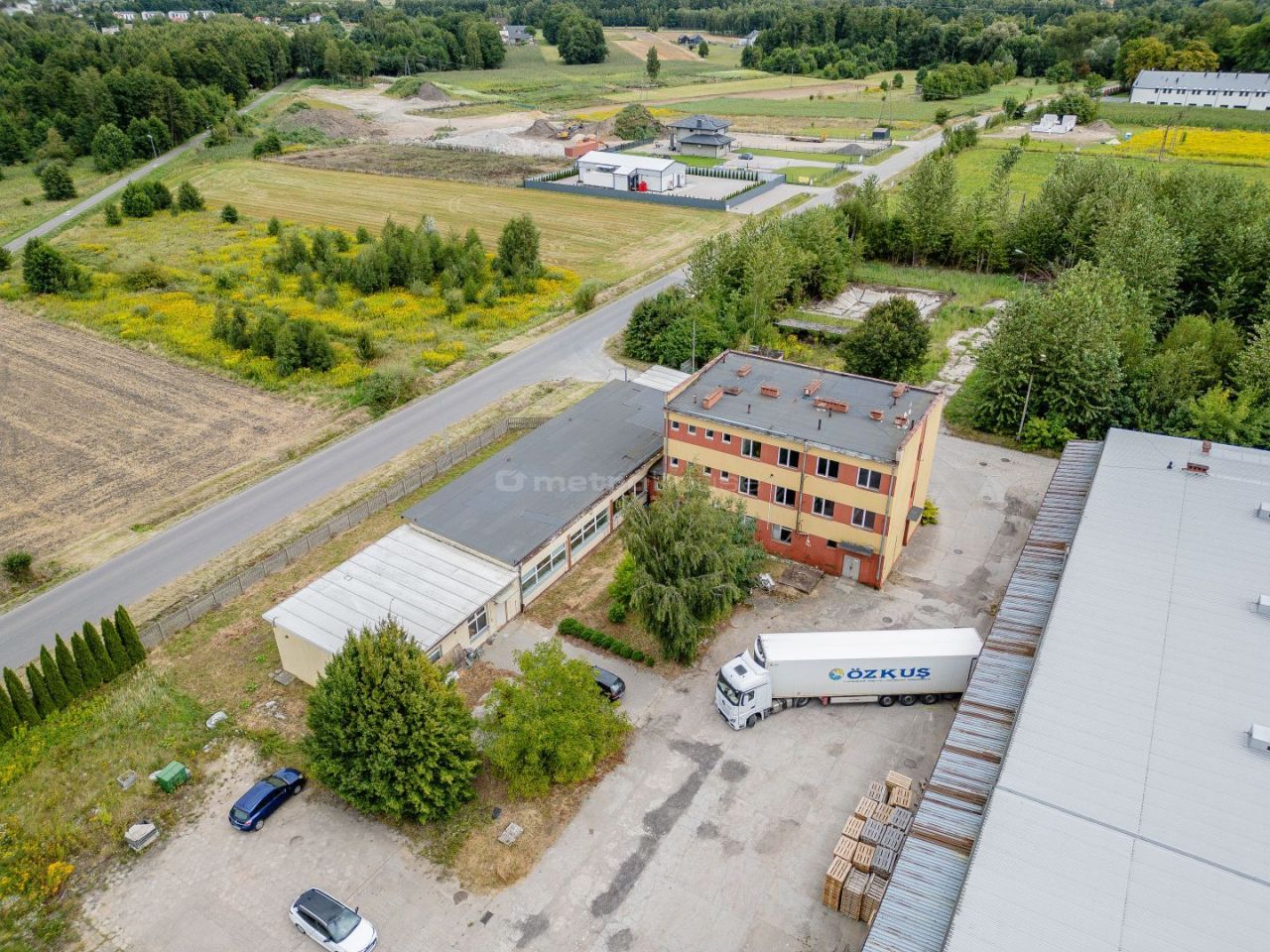 Hala/magazyn Siennica, ul. gen. Władysława Sikorskiego. Zdjęcie 2