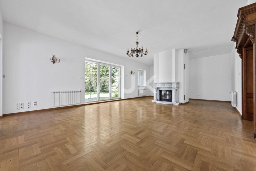 dom wolnostojący, 8 pokoi Konstancin-Jeziorna. Zdjęcie 3