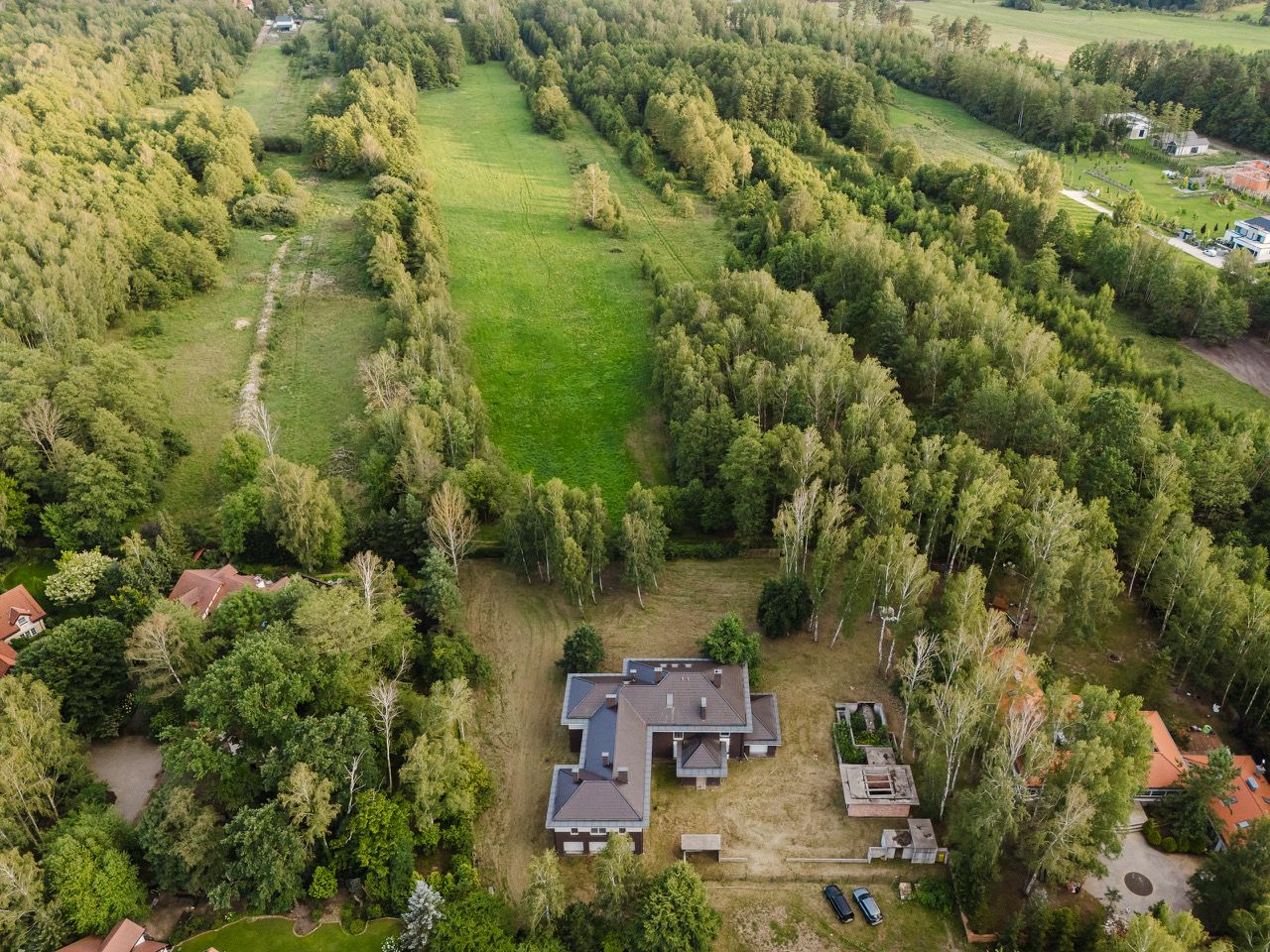 dom wolnostojący, 12 pokoi Czarny Las, ul. Czarny Las. Zdjęcie 3