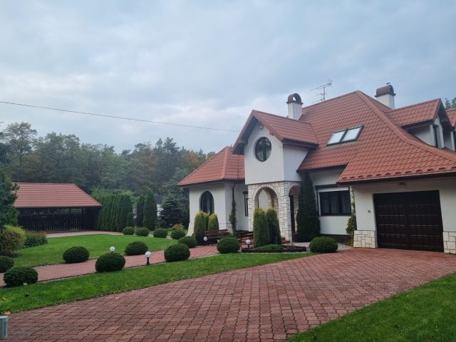 dom wolnostojący, 7 pokoi Wiśniowa Góra. Zdjęcie 1
