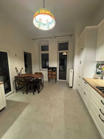 Mieszkanie 4-pokojowe Bytom Śródmieście. Zdjęcie 1