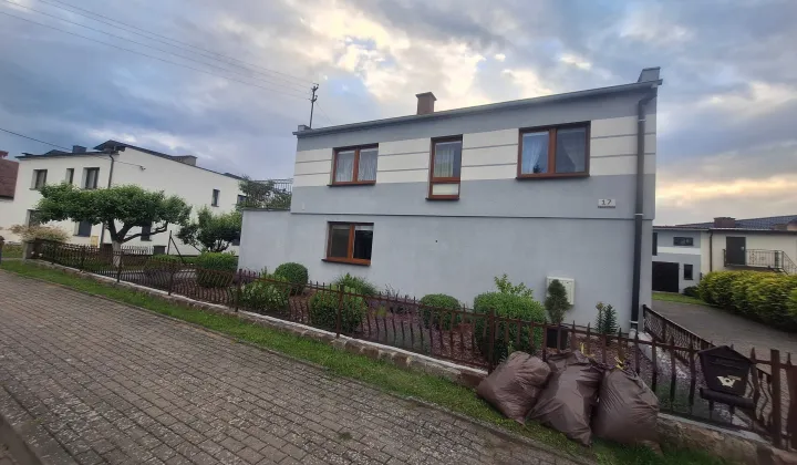 dom wolnostojący, 6 pokoi Krajenka