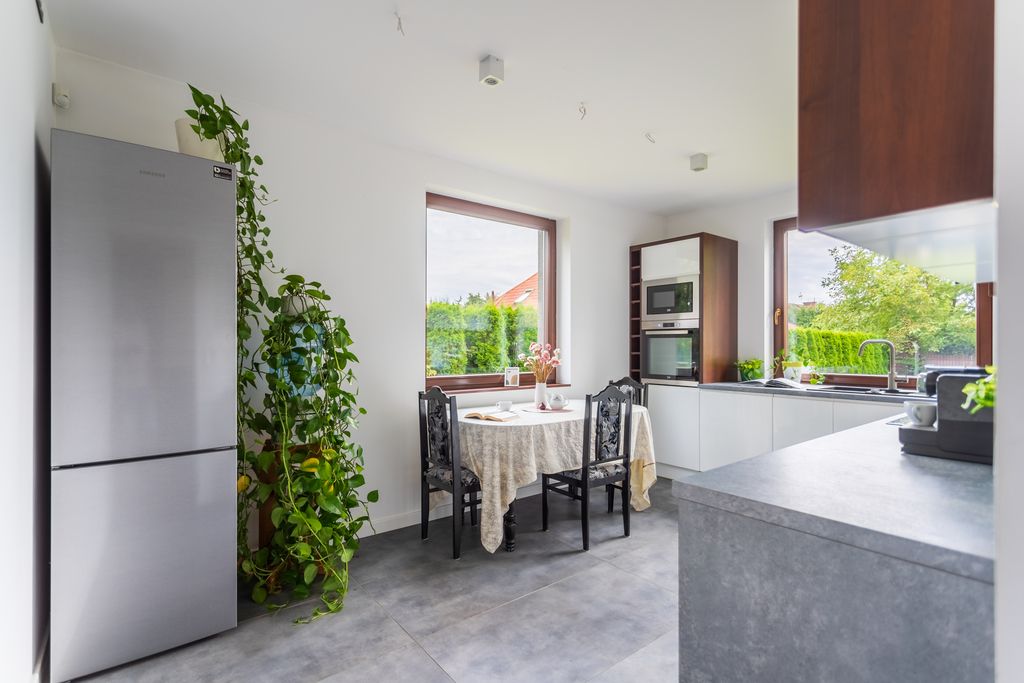 dom wolnostojący, 6 pokoi Michałów-Reginów, ul. Warszawska. Zdjęcie 18