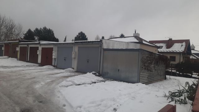 Garaż/miejsce parkingowe Ostrowiec Świętokrzyski Rosochy, os. Słoneczne. Zdjęcie 1