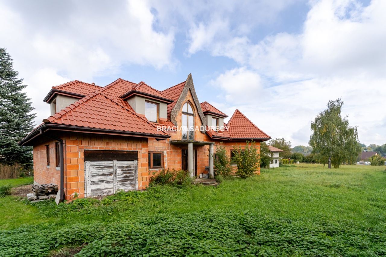 dom wolnostojący, 7 pokoi Śledziejowice. Zdjęcie 4