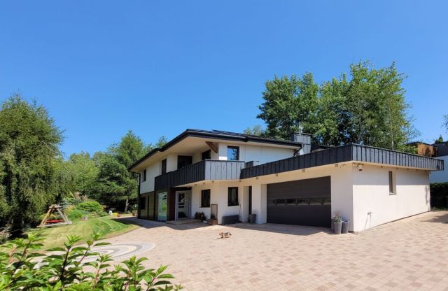 dom wolnostojący, 7 pokoi Stare Babice, ul. Koczarska. Zdjęcie 2