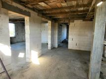 bliźniak, 6 pokoi Praslity. Zdjęcie 1