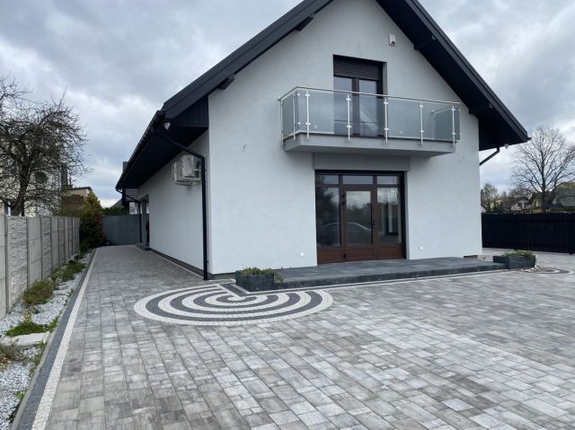 dom wolnostojący, 4 pokoje Radom Długojów, ul. Juliusza Słowackiego. Zdjęcie 2