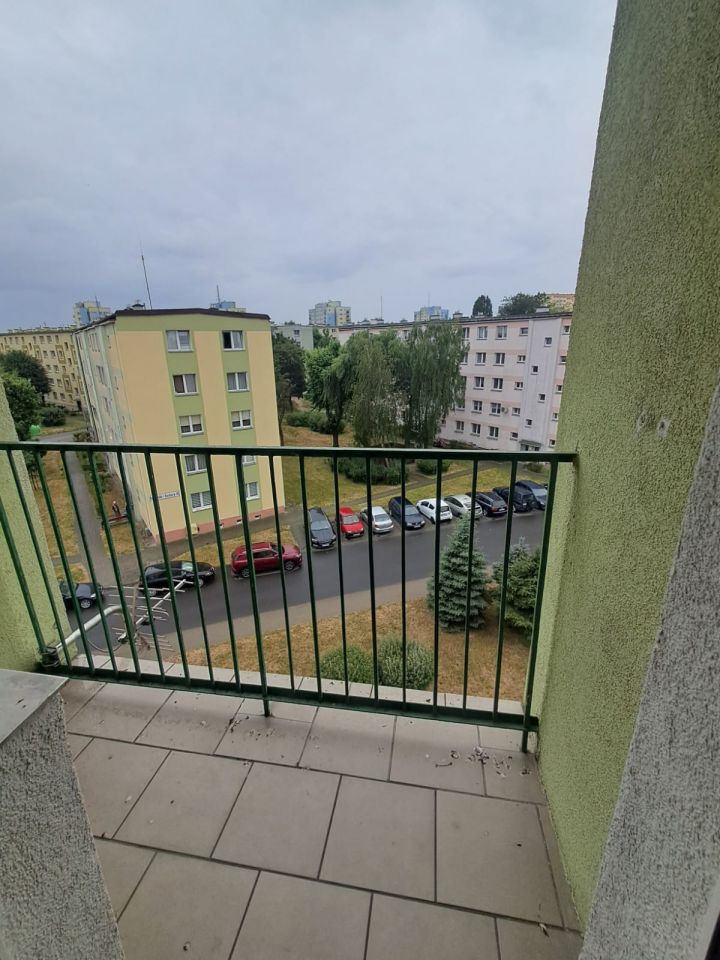 Mieszkanie 3-pokojowe Kalisz Kaliniec. Zdjęcie 11