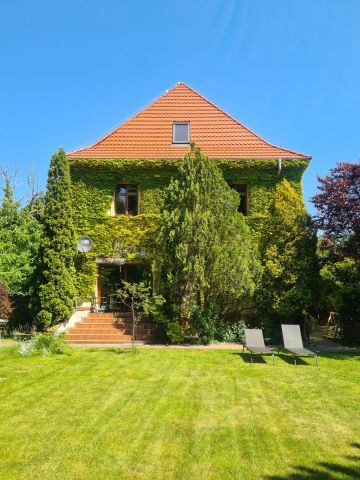 dom wolnostojący, 10 pokoi Legnica Tarninów, ul. Grunwaldzka. Zdjęcie 1