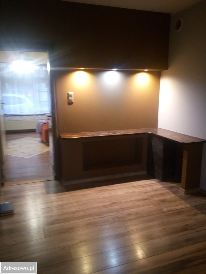 dom wolnostojący, 7 pokoi Kobylin, ul. 3 Maja. Zdjęcie 3