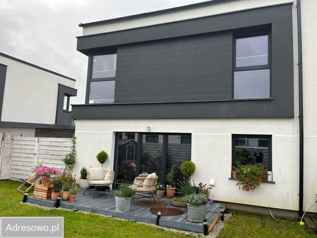 bliźniak, 4 pokoje Słupsk, ul. Stefana Banacha. Zdjęcie 1