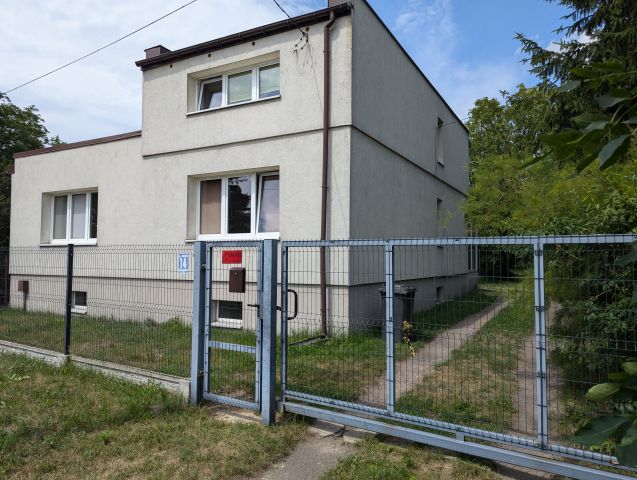 dom wolnostojący, 3 pokoje Ozorków Strzeblew, ul. kpt. Pilota Franciszka Żwirki. Zdjęcie 1