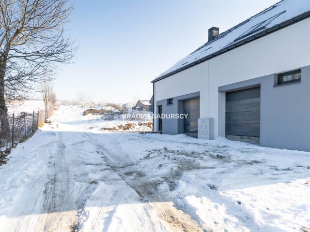 bliźniak, 4 pokoje Radziszów, ul. Zadworze Górne. Zdjęcie 7