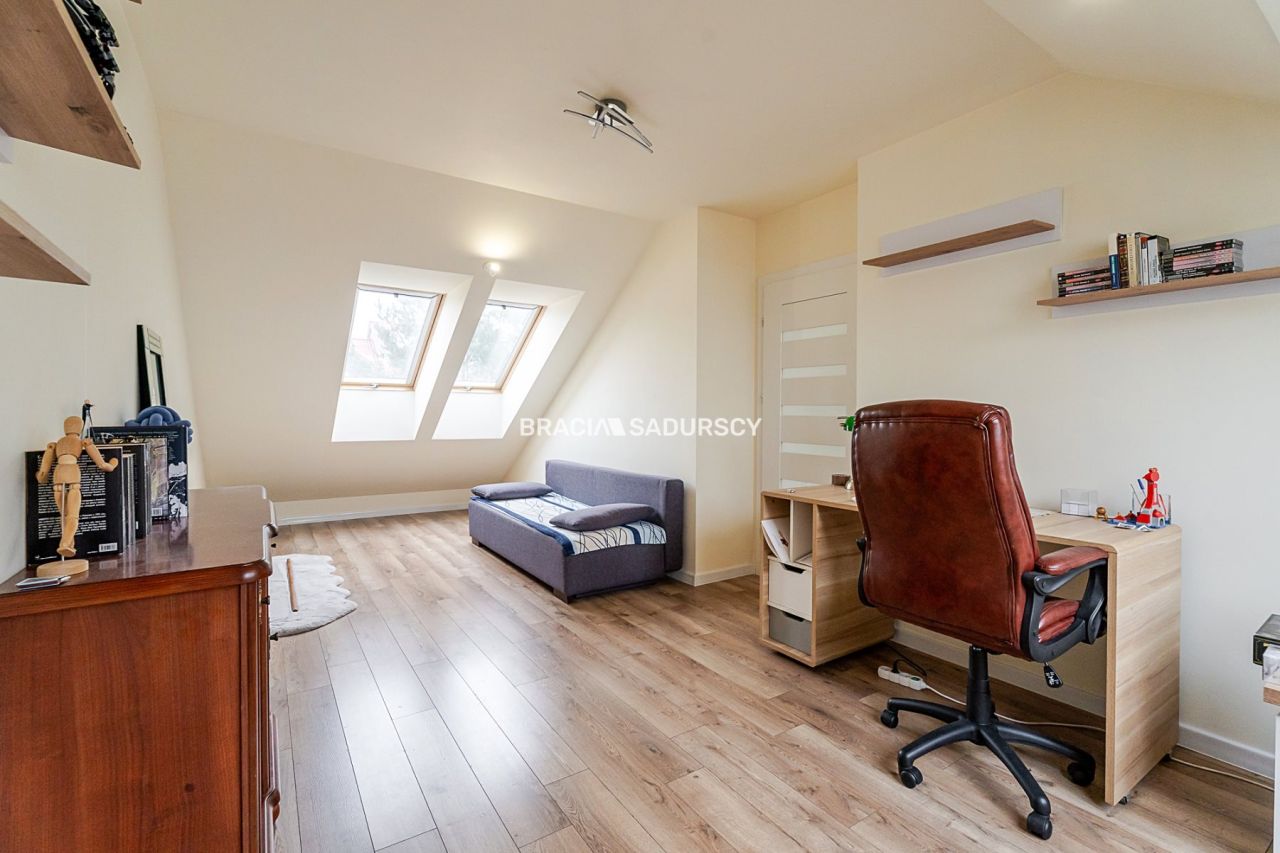 Mieszkanie 4-pokojowe Kraków Swoszowice, ul. Leona Petrażyckiego. Zdjęcie 24