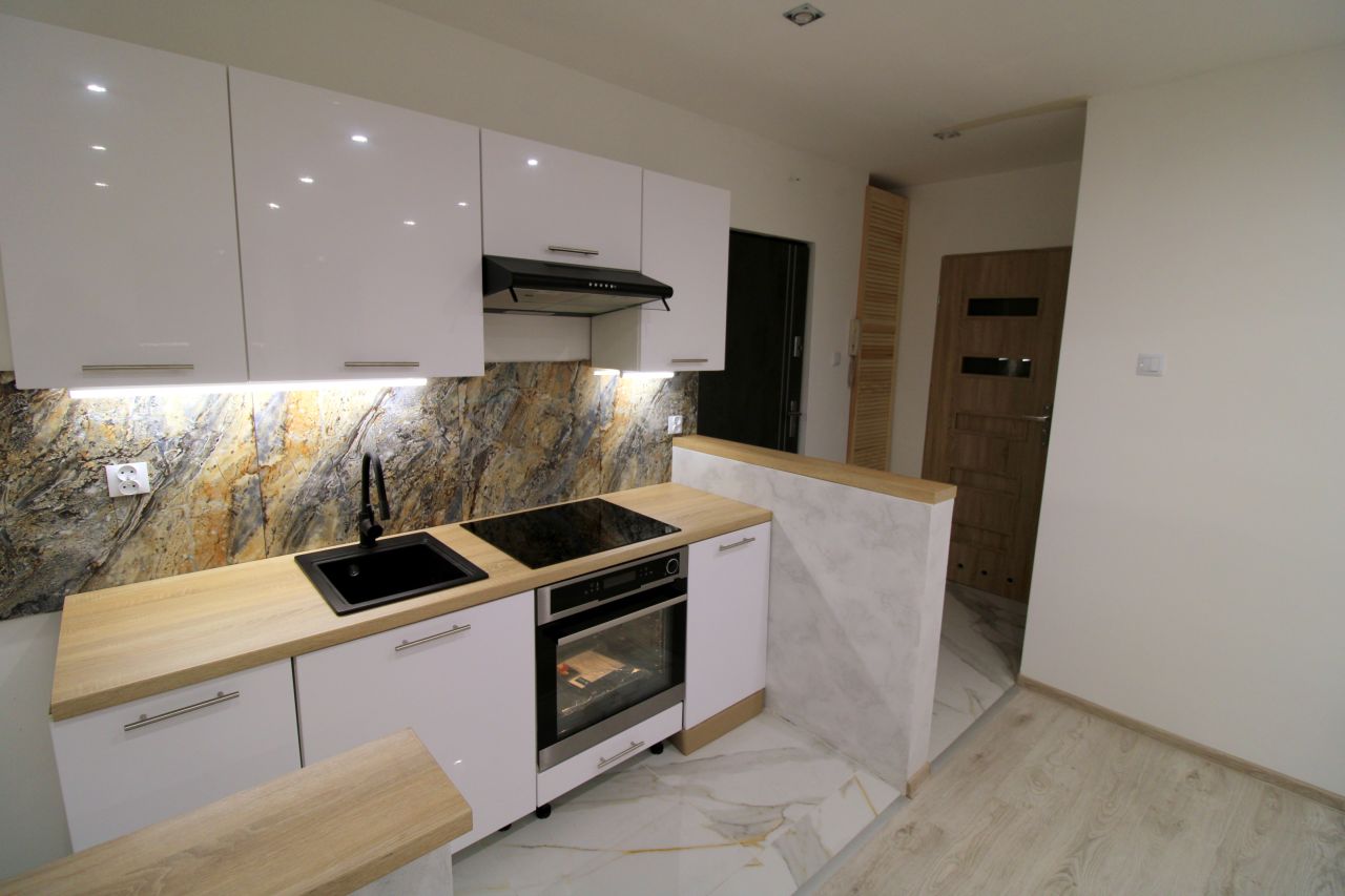 Mieszkanie 2-pokojowe Dzierżoniów, os. Kolorowe. Zdjęcie 1