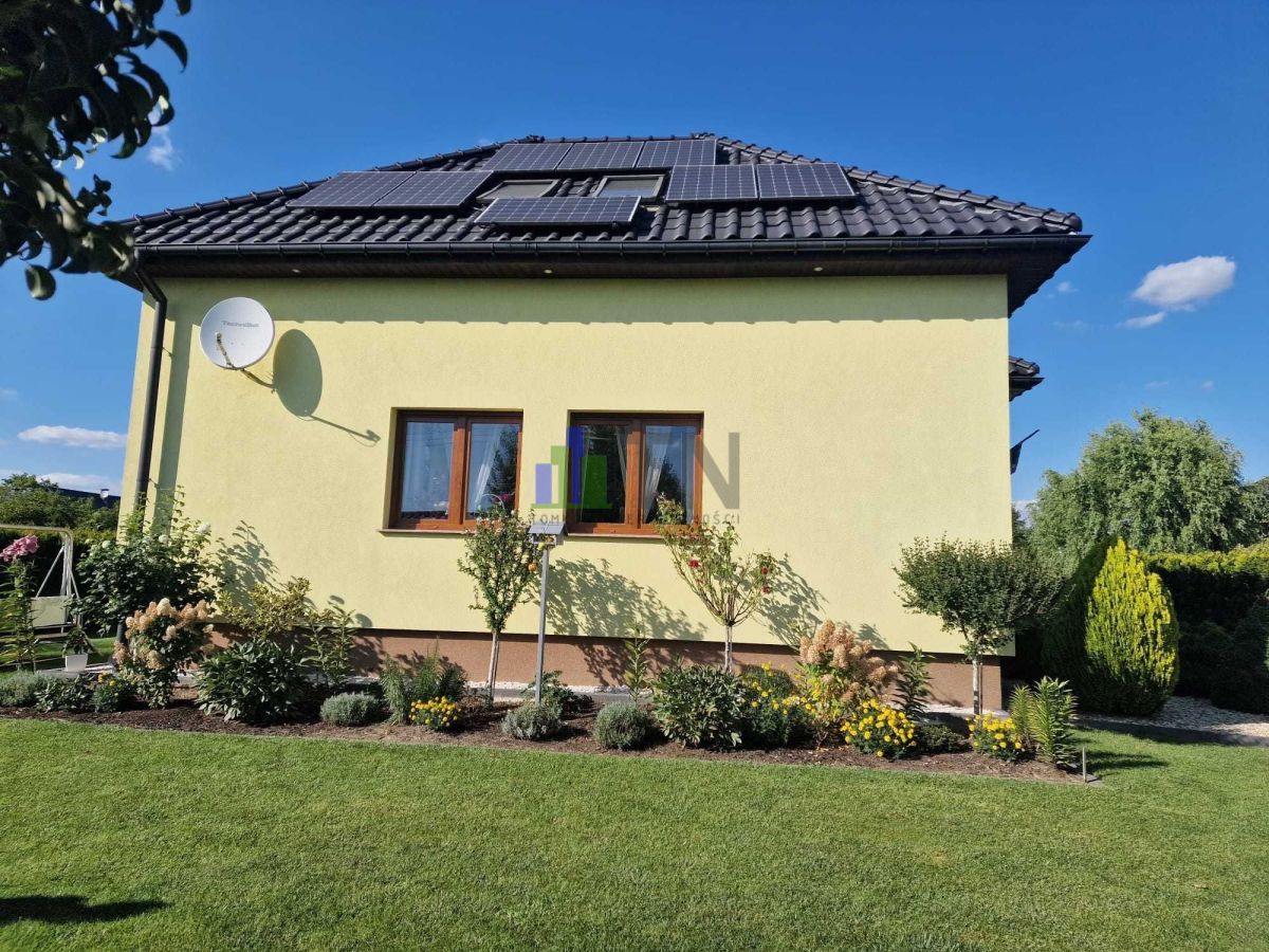 dom wolnostojący, 4 pokoje Czernica. Zdjęcie 3