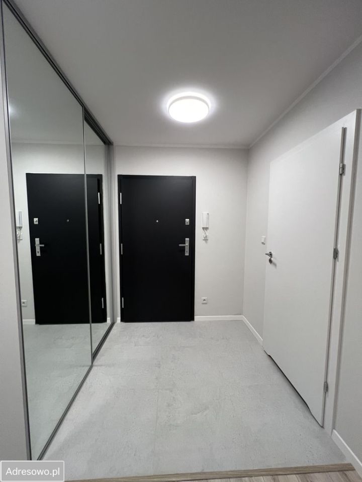 Mieszkanie 2-pokojowe Wrocław Krzyki, ul. gen. Antoniego Madalińskiego. Zdjęcie 2