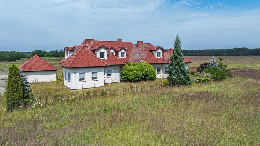 dom wolnostojący, 12 pokoi Brzeźnik. Zdjęcie 5