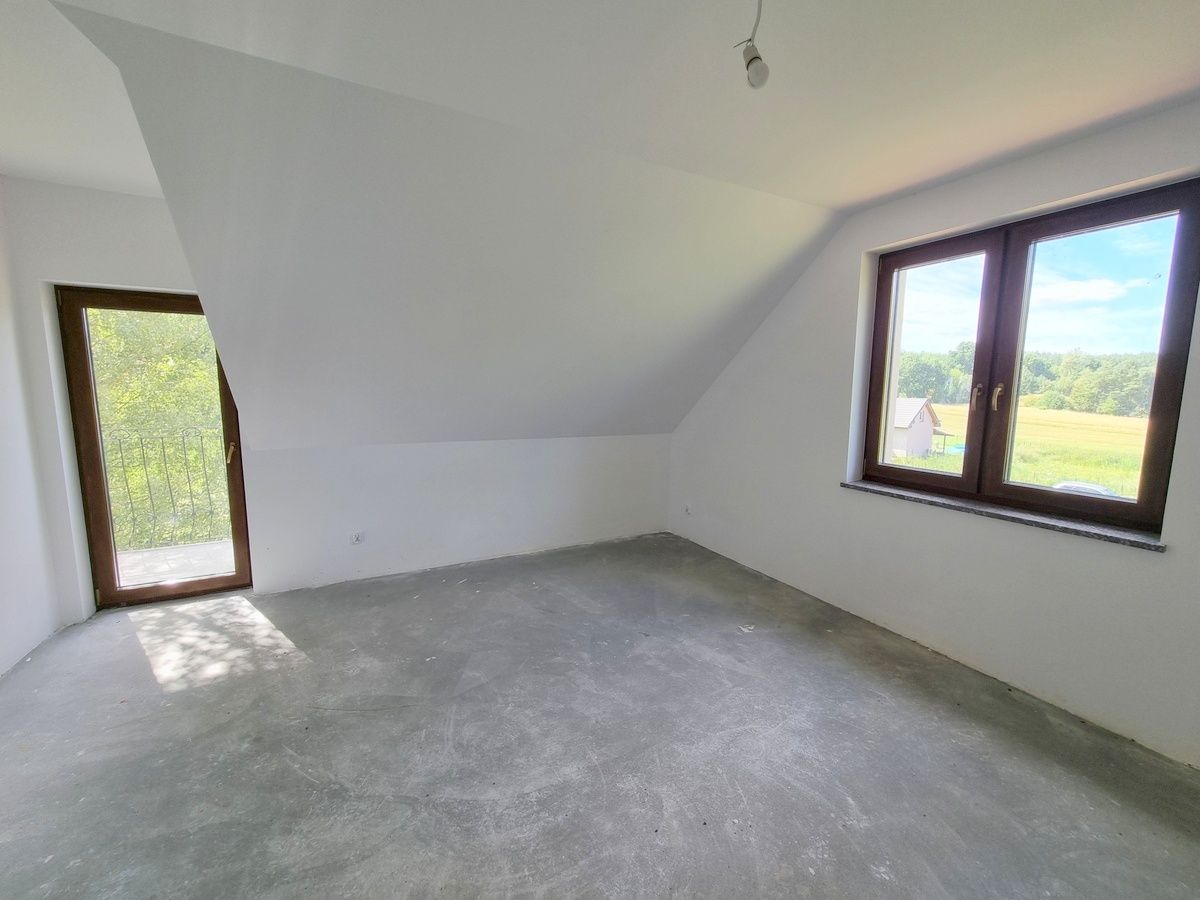 dom wolnostojący, 6 pokoi Bagno. Zdjęcie 18