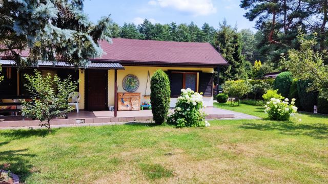 dom letniskowy, 2 pokoje Tarnowskie Góry Pniowiec, ul. Armii Krajowej. Zdjęcie 1