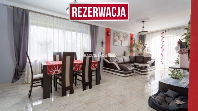 dom wolnostojący, 4 pokoje Skalbmierz, ul. 1 Maja. Zdjęcie 1