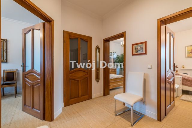 dom wolnostojący, 4 pokoje Murowaniec. Zdjęcie 14