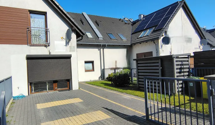 dom szeregowy, 6 pokoi Chwaszczyno, ul. Bursztynowa