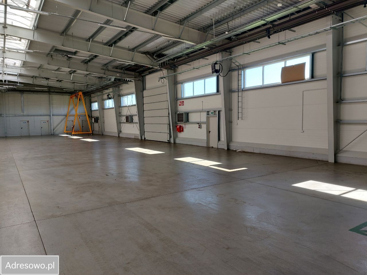 Hala/magazyn Pustków. Zdjęcie 2